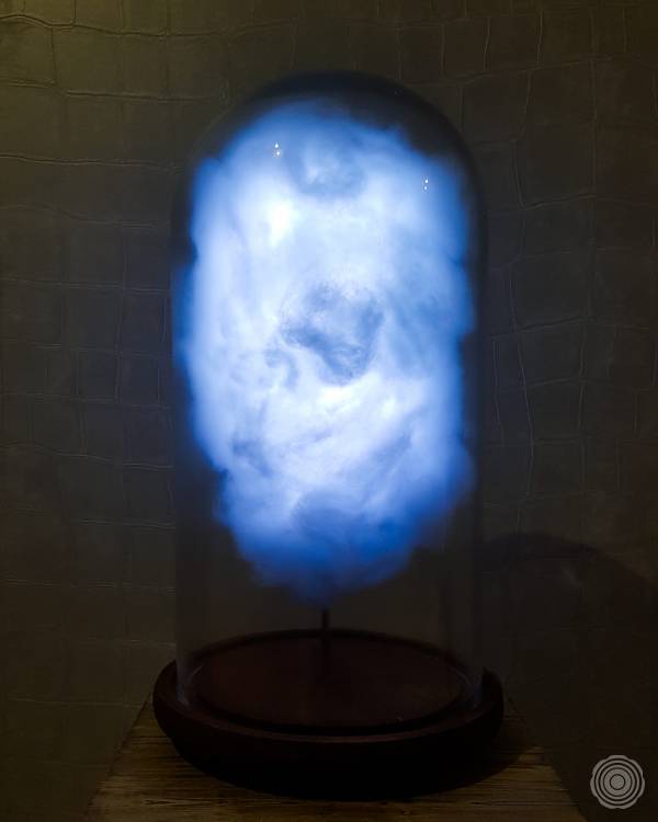 Cloud lamp that reacts to tweets