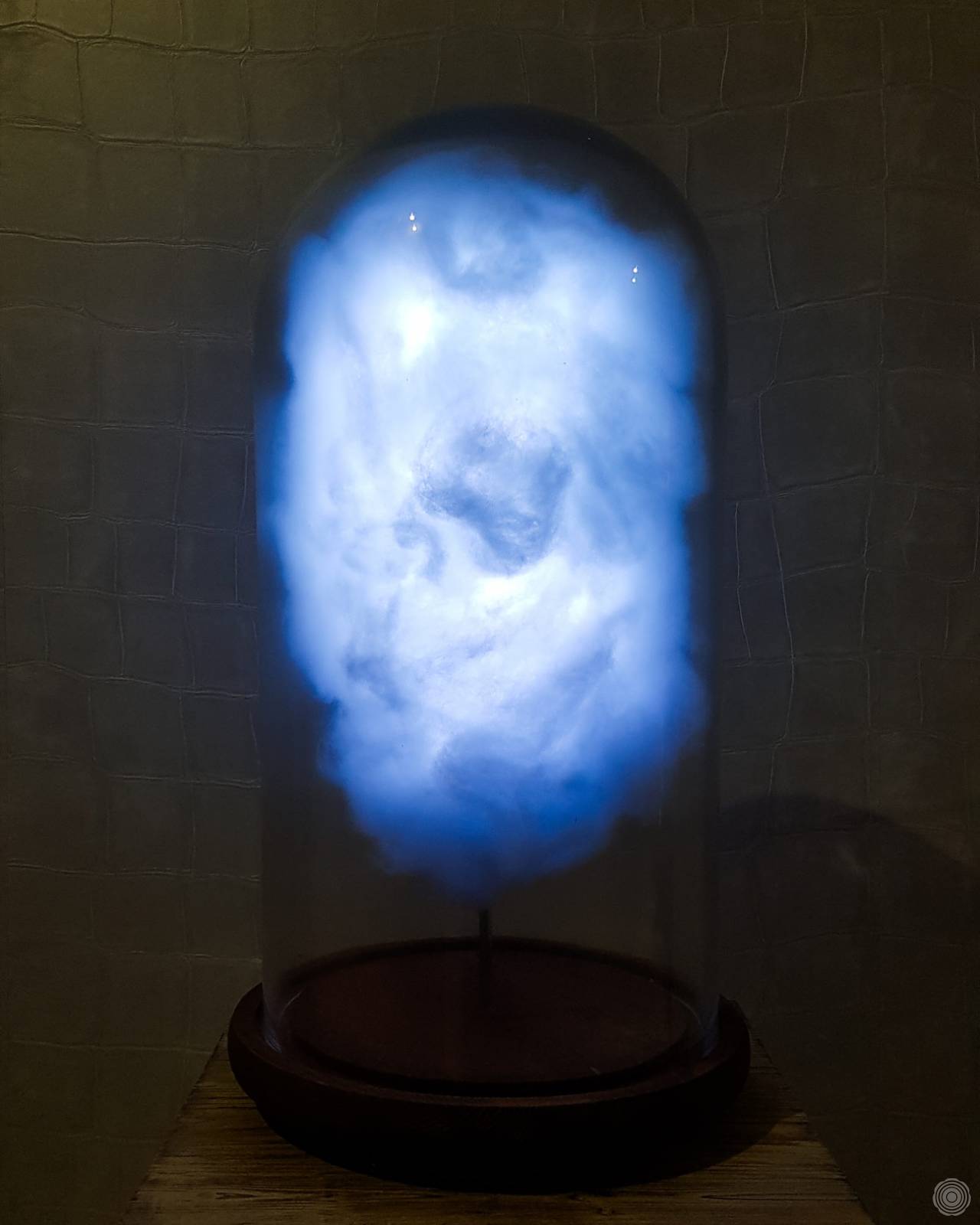 Cloud lamp that reacts to tweets